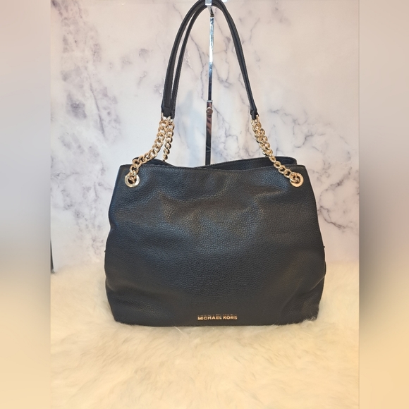 Michael Kors Jet Set Pebbled Leather Shoulder Bag - Picture 2 of 13